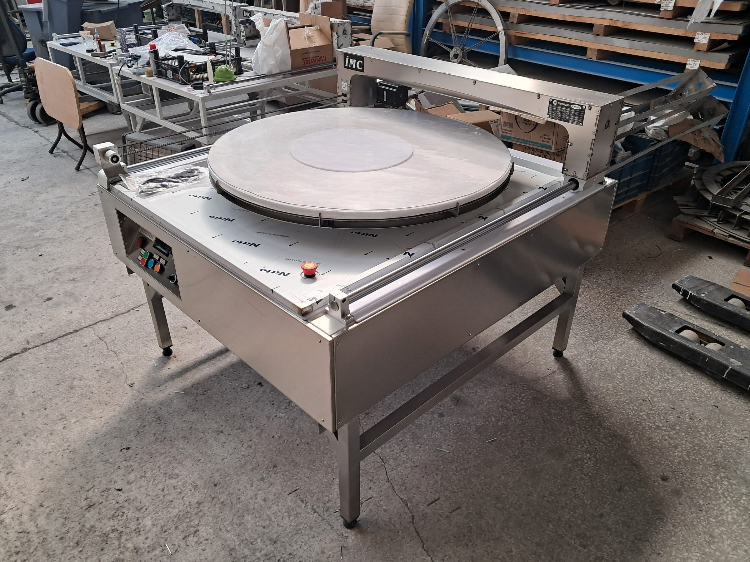 OSTİM atölyesinde teslimata hazır iki IMC Super-Inox yufka açma makinesi